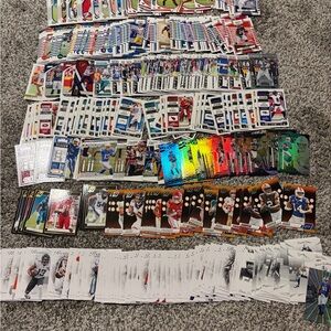 Lot of over 340 Panini 2016-2024 football cards with rookie & parallel cards